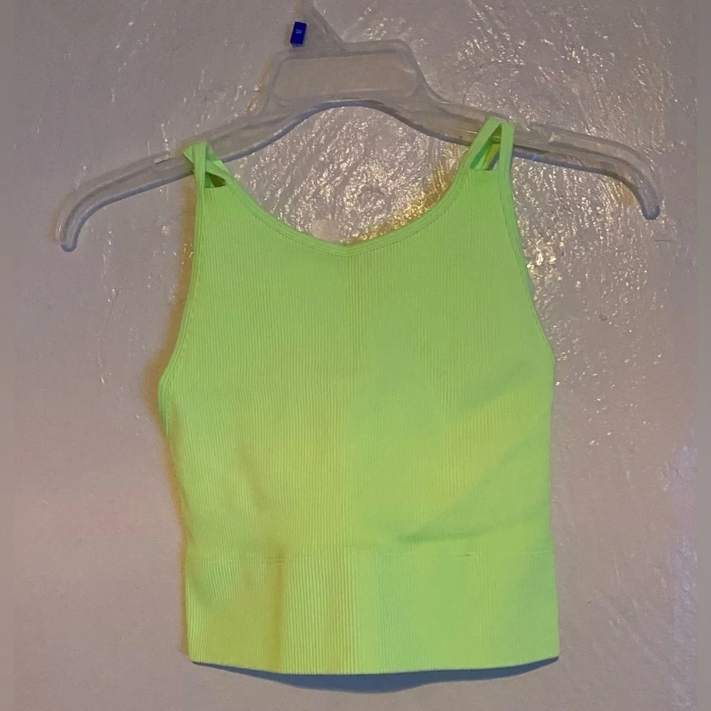 Gills Hicks Crop Top - Picture 1 of 2